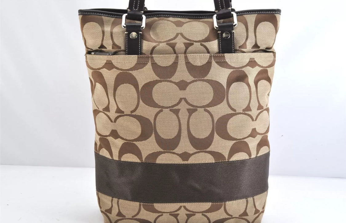 Coach Signatures Shoulder Bag ( Preowned)