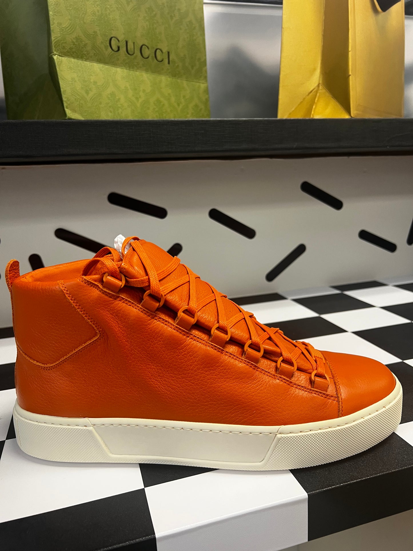 Balenciaga Arena High              Orange