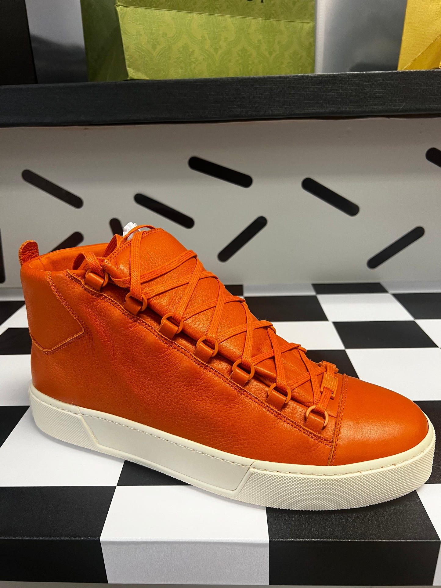 Balenciaga Arena High              Orange