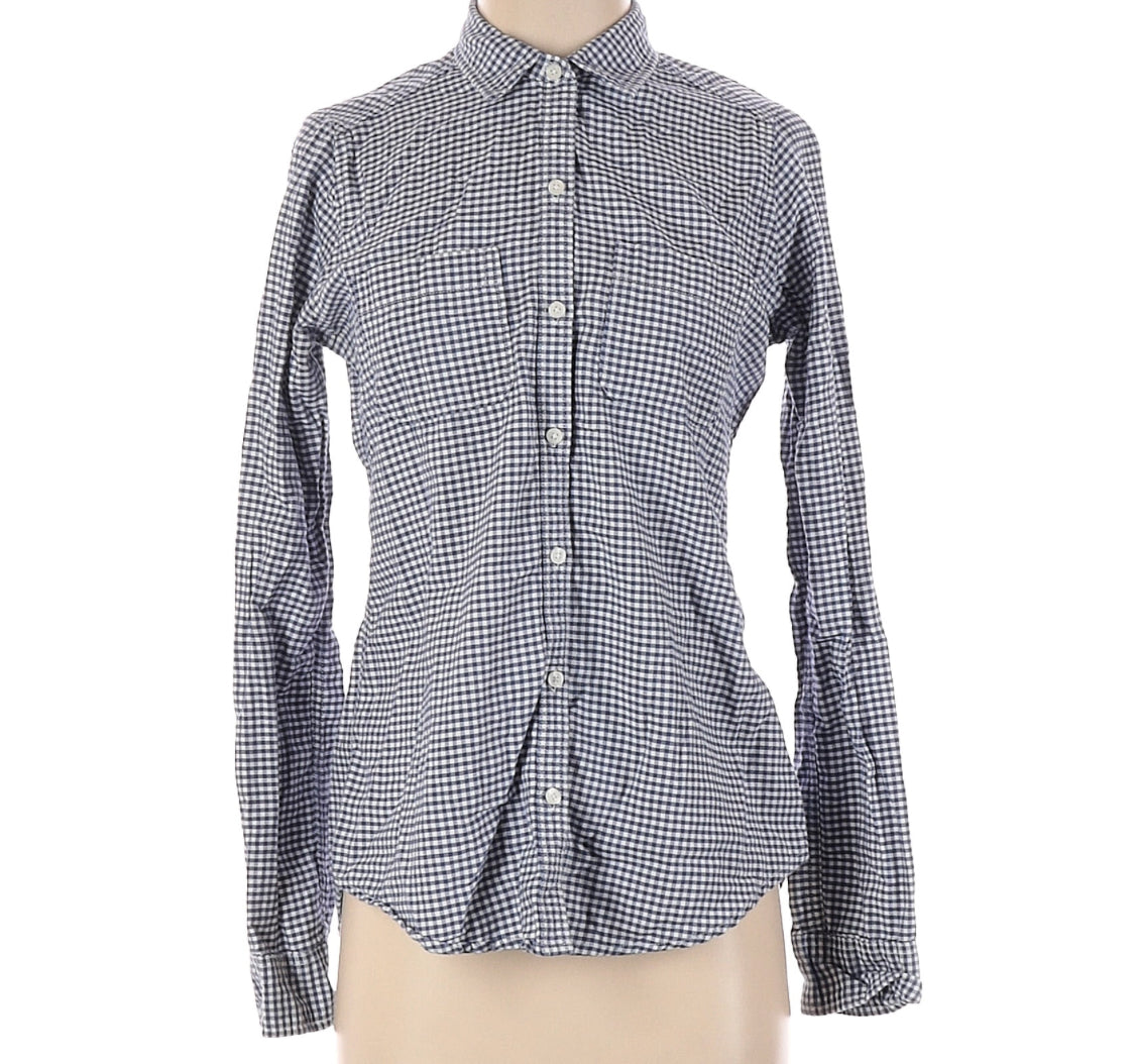 Abercrombie & Fitch
Long sleeve button-down shirt